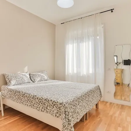 Charming One Bedroom In Milan